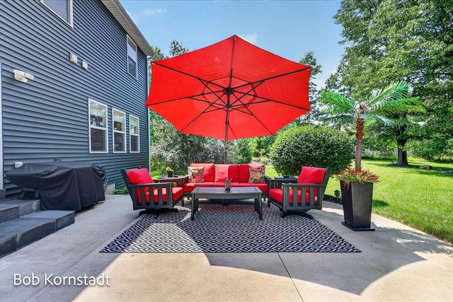 8059 Buttrick Ridge Trail, Alto, MI 49302
