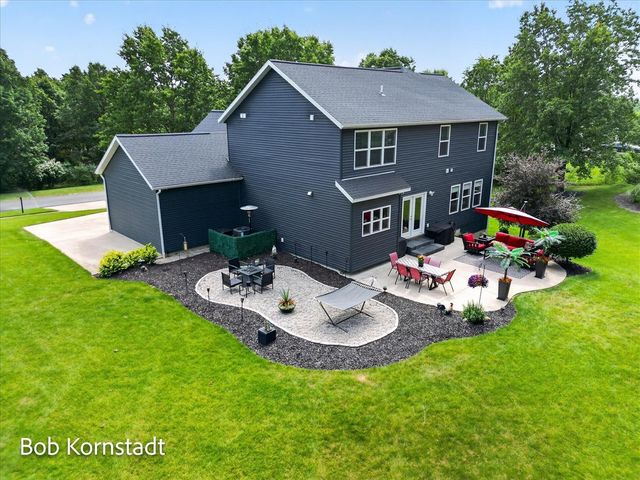 8059 Buttrick Ridge Trail, Alto, MI 49302