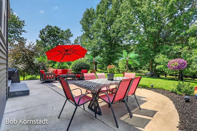 8059 Buttrick Ridge Trail, Alto, MI 49302