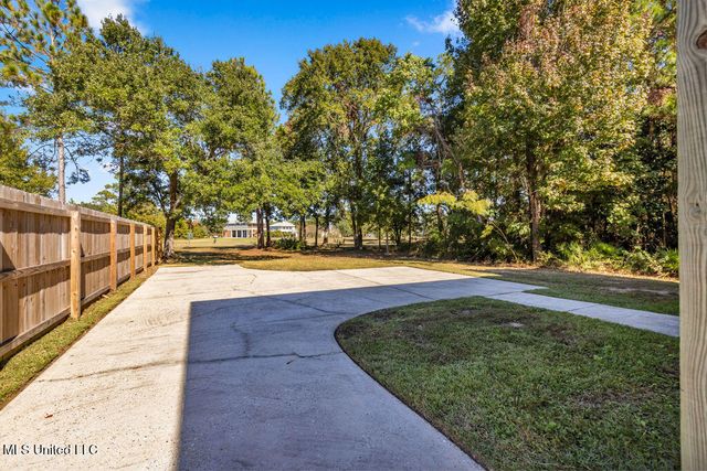 408 Mcclung Street, Pass Christian, MS 39571