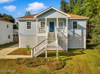 408 Mcclung Street, Pass Christian, MS 39571