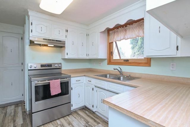 1024 EDGEWOOD DRIVE, Green Bay, WI 54311