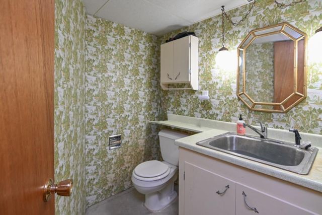 1024 EDGEWOOD DRIVE, Green Bay, WI 54311