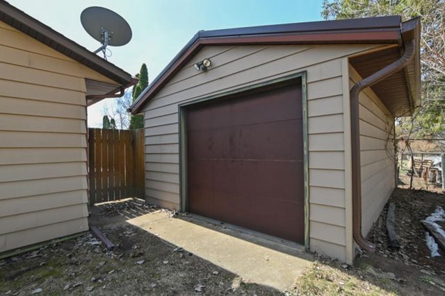 1024 EDGEWOOD DRIVE, Green Bay, WI 54311