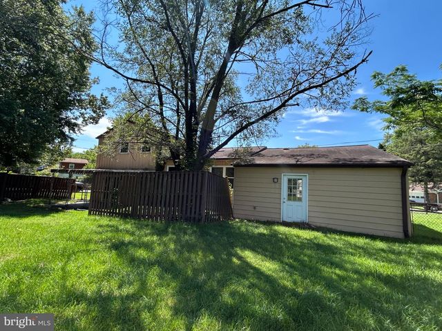 9512 SMALL DR, Clinton, MD 20735
