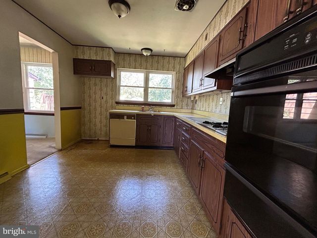 9512 SMALL DR, Clinton, MD 20735
