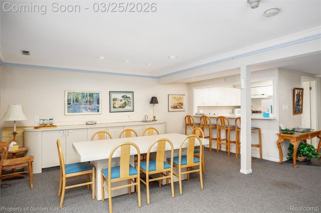 19710 W 13 MILE Road 102, Beverly Hills Village, MI 48025