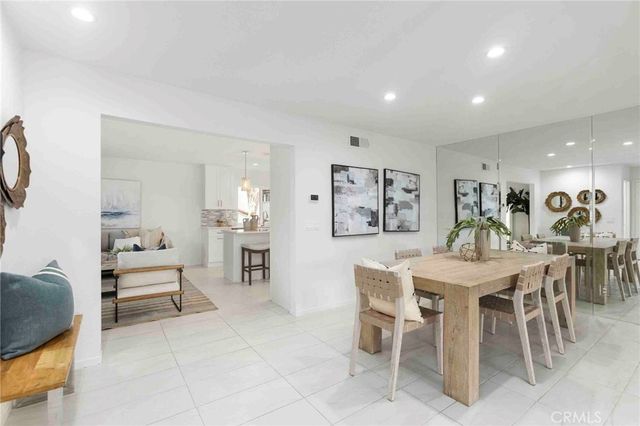 21072 Poolside, Huntington Beach, CA 92648
