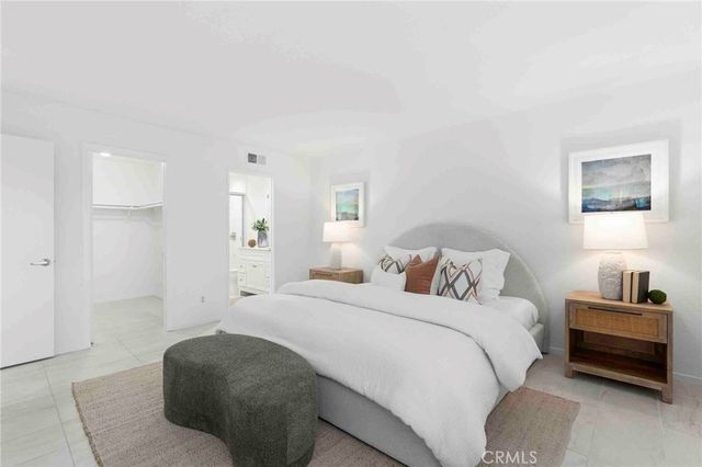 21072 Poolside, Huntington Beach, CA 92648