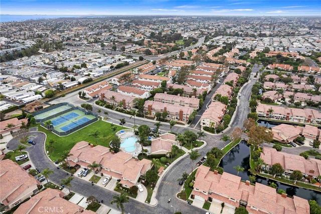 21072 Poolside, Huntington Beach, CA 92648