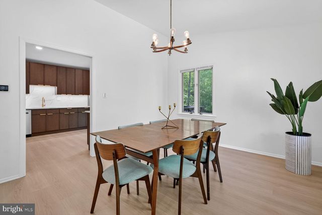 12128 BASSET LN, Reston, VA 20191
