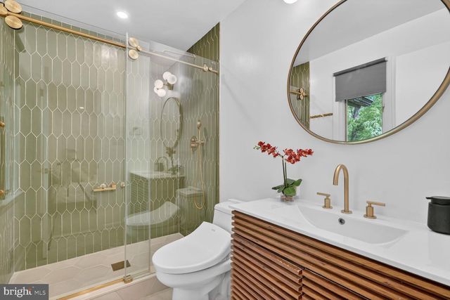 12128 BASSET LN, Reston, VA 20191