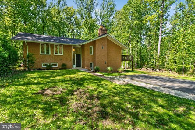 12128 BASSET LN, Reston, VA 20191