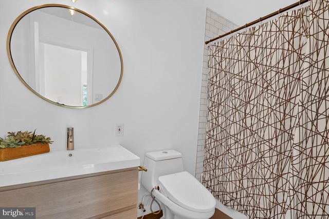 12128 BASSET LN, Reston, VA 20191