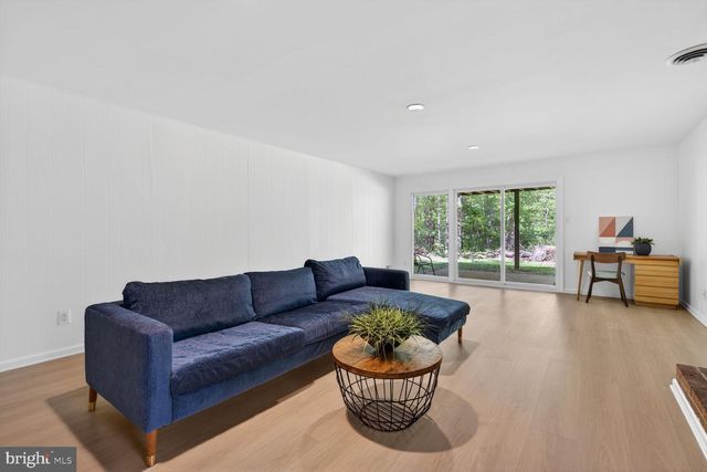 12128 BASSET LN, Reston, VA 20191