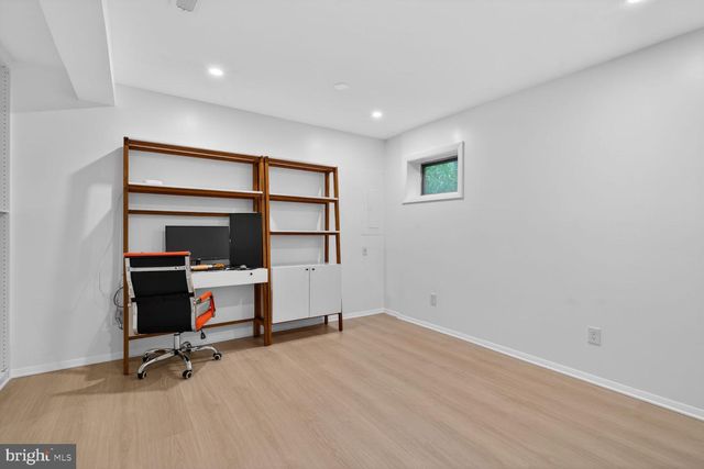 12128 BASSET LN, Reston, VA 20191