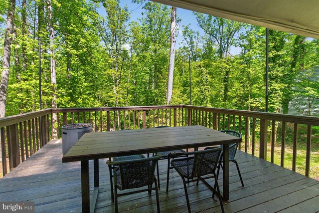 12128 BASSET LN, Reston, VA 20191