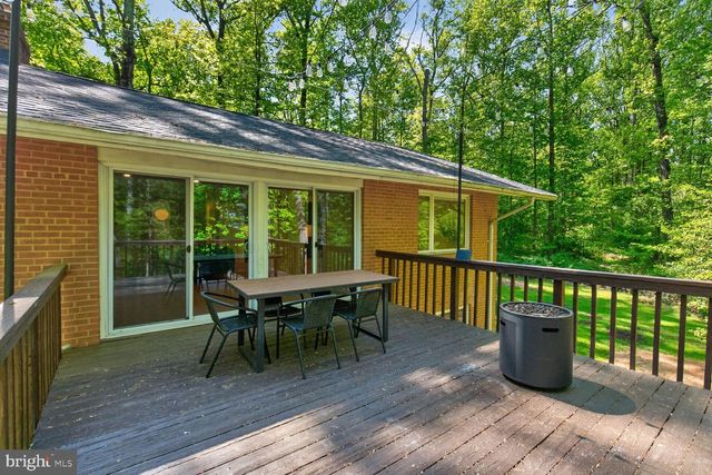 12128 BASSET LN, Reston, VA 20191