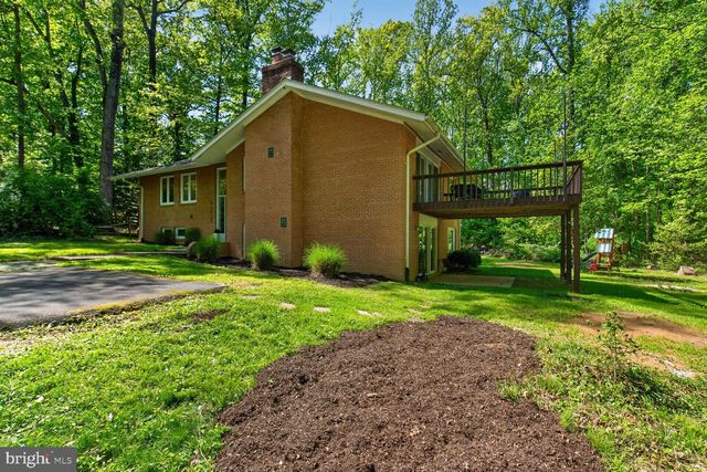 12128 BASSET LN, Reston, VA 20191