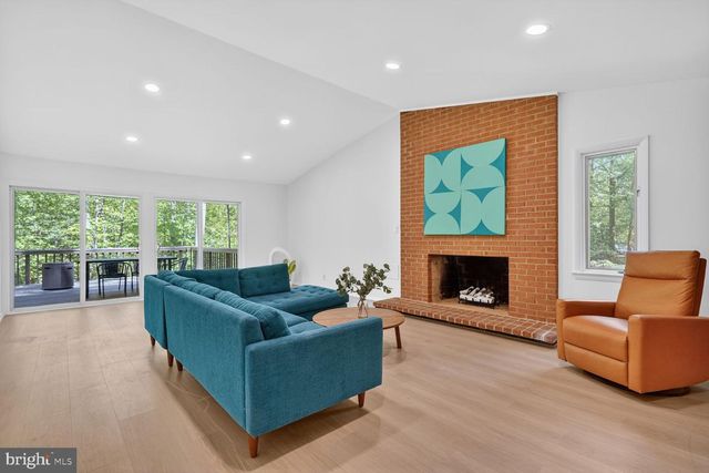12128 BASSET LN, Reston, VA 20191