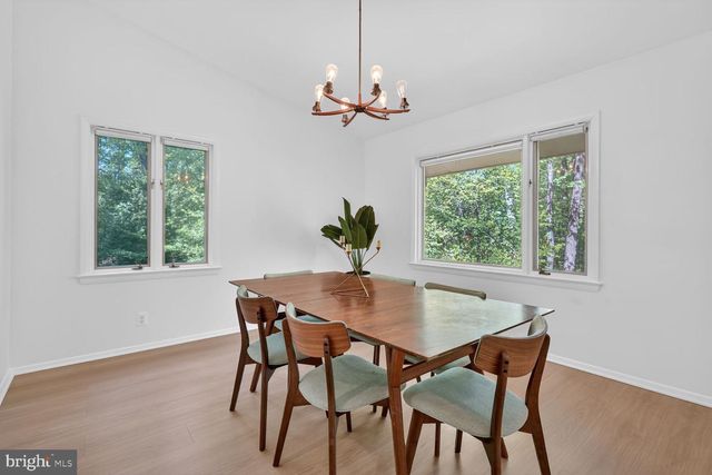 12128 BASSET LN, Reston, VA 20191