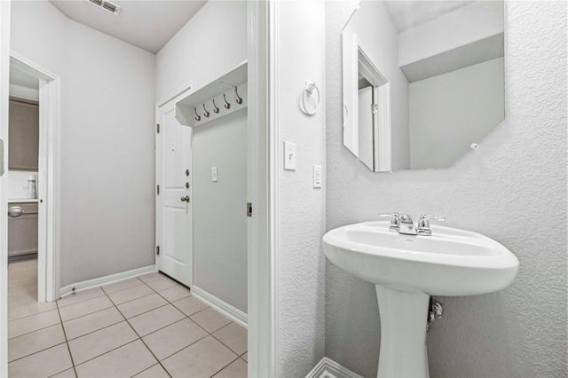 450 Ferrule DR, Kyle, TX 78640