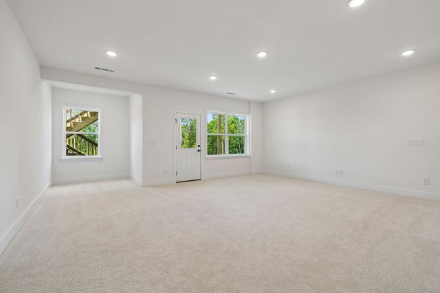 217 Ash Dale Dr, Mount Juliet, TN 37122
