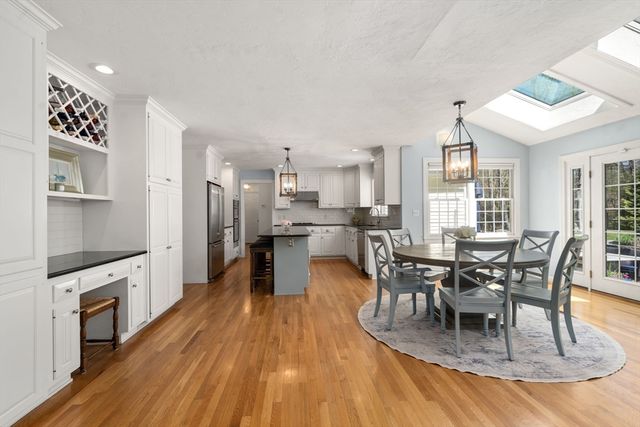 17 Kendall Dr, Westborough, MA 01581