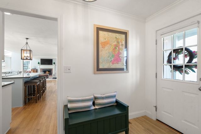 17 Kendall Dr, Westborough, MA 01581