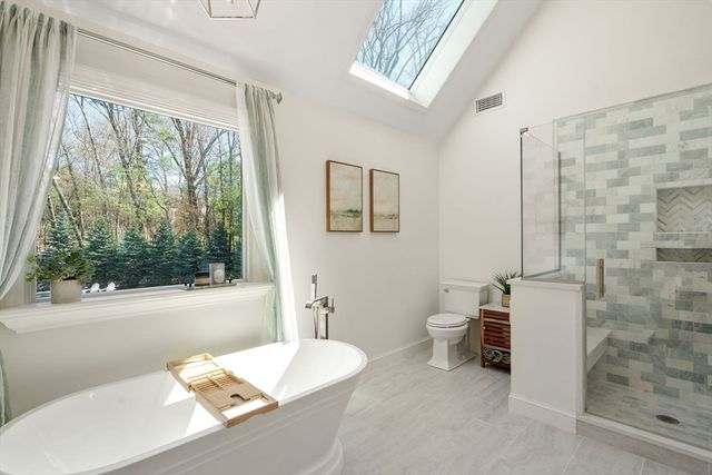 17 Kendall Dr, Westborough, MA 01581