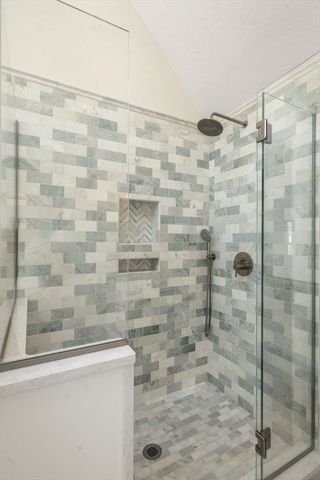 17 Kendall Dr, Westborough, MA 01581