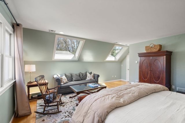 17 Kendall Dr, Westborough, MA 01581