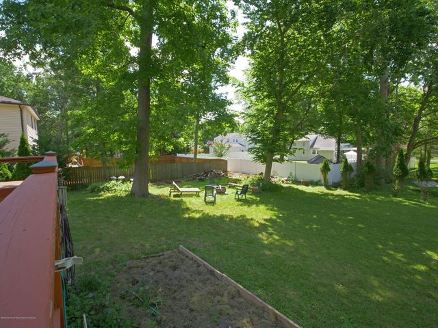 450 Redmond Avenue, Oakhurst, NJ 07755