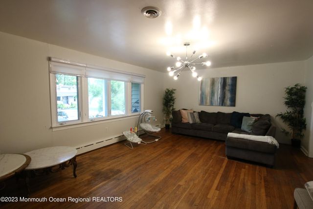 450 Redmond Avenue, Oakhurst, NJ 07755