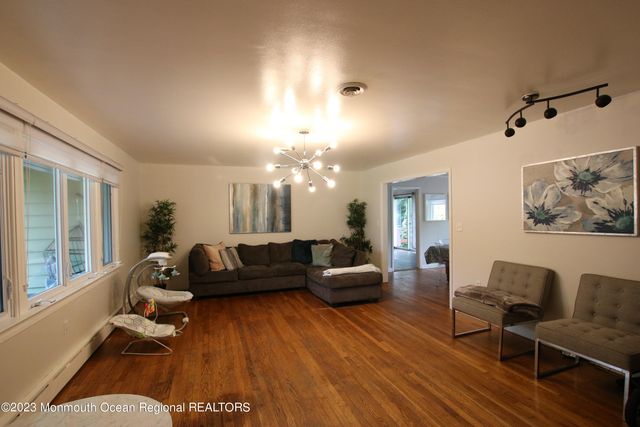 450 Redmond Avenue, Oakhurst, NJ 07755
