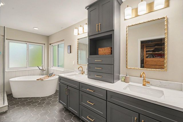 417 Glengarry Way, Fort Wright, KY 41011