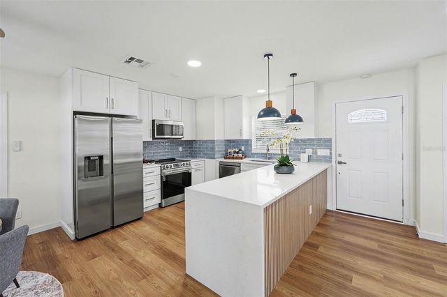 6511 SAWYER COURT, Tampa, FL 33634