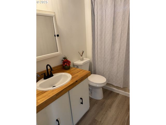 2386 N MENZIES Ct, Portland, OR 97217