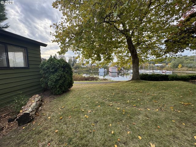 2386 N MENZIES Ct, Portland, OR 97217