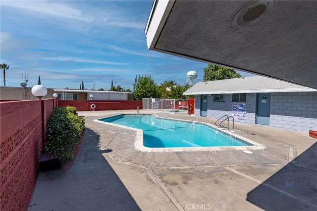 2250 W Mill 19, Colton, CA 92324