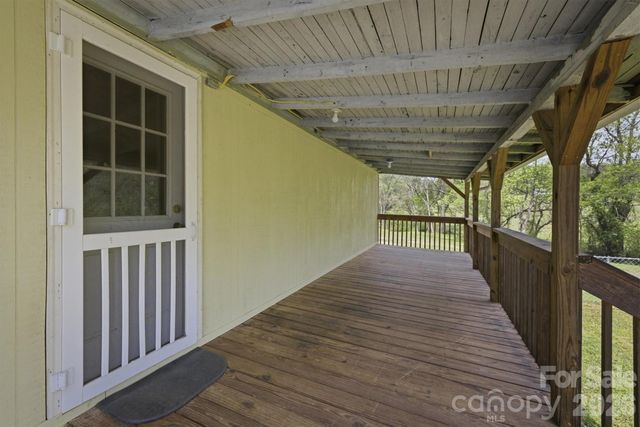 2566 Andrews Circle, Lenoir, NC 28645