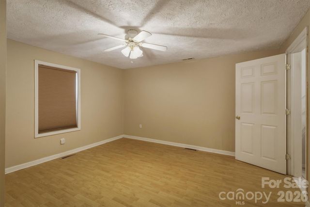 2566 Andrews Circle, Lenoir, NC 28645