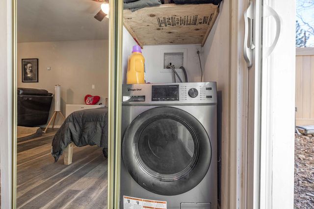 696 Highland Lane, Sugarloaf, CA 92386