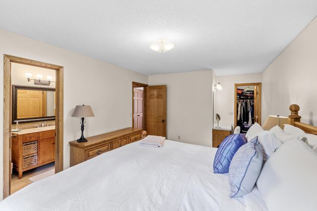 4911 106th Avenue NE, Circle Pines, MN 55014
