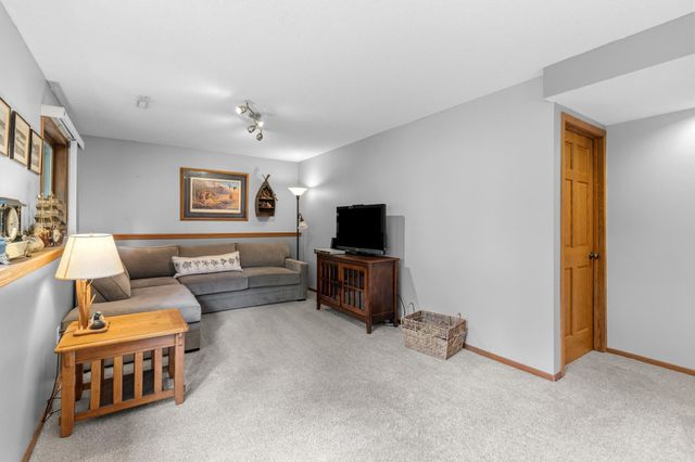 4911 106th Avenue NE, Circle Pines, MN 55014
