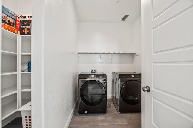 153 Boulder Drive S, Madera, CA 93636