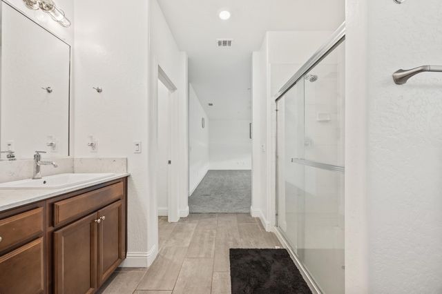 153 Boulder Drive S, Madera, CA 93636