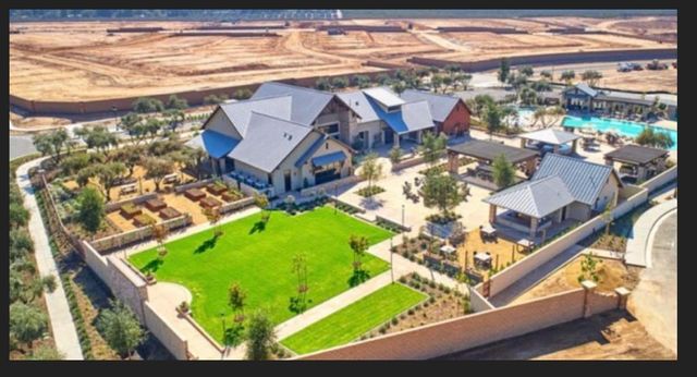 153 Boulder Drive S, Madera, CA 93636