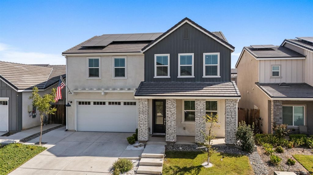 153 Boulder Drive S, Madera, CA 93636