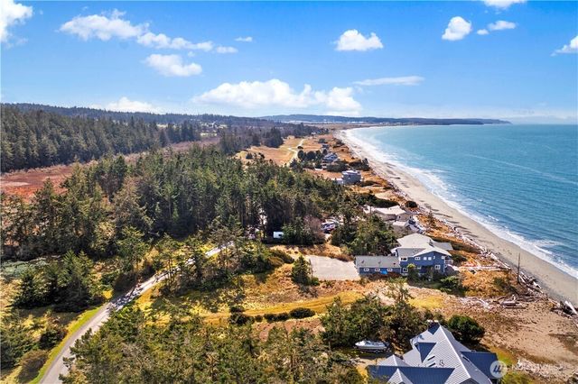 38 A Surfcrest Drive, Oak Harbor, WA 98277